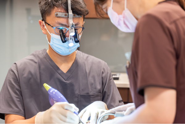 診療の様子。お口まわりの様々なトラブルに対応